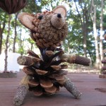 木や竹、木の実を使った工作